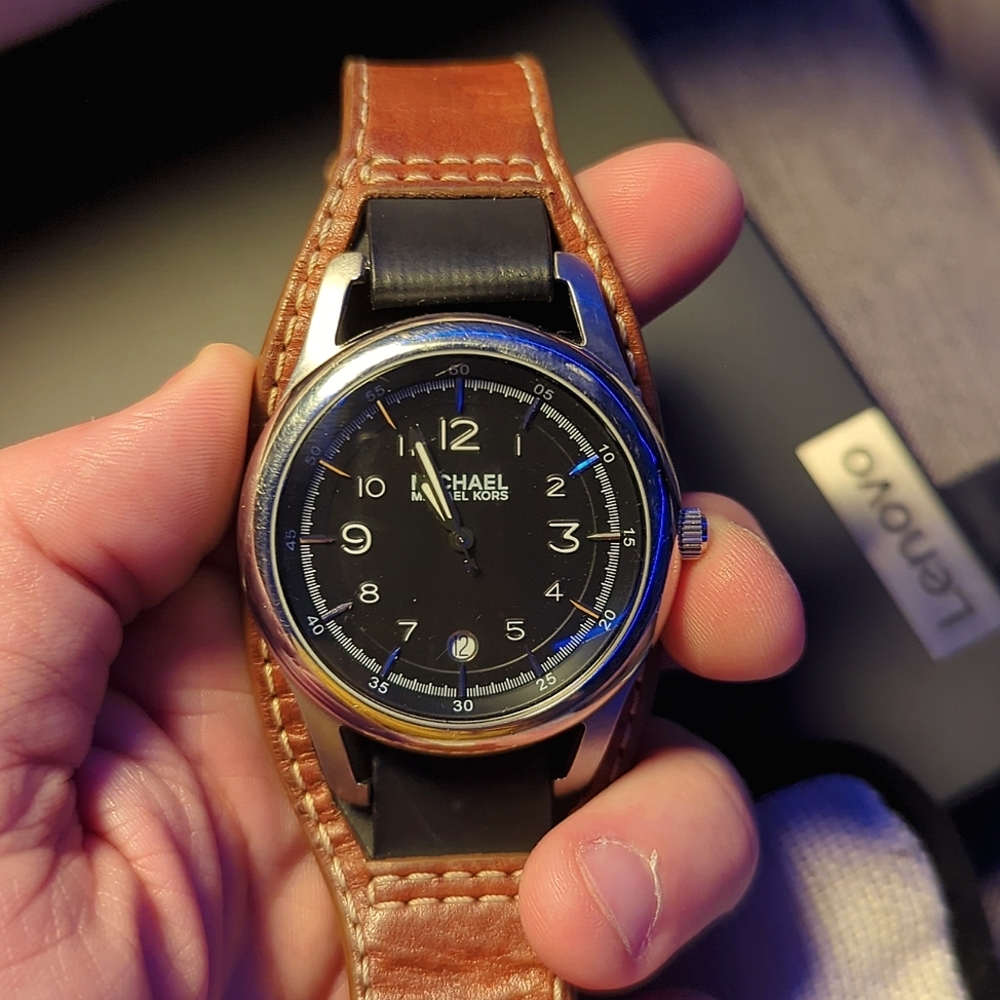 Very rare Michael Kors Men's watch w/ genuine leather band
